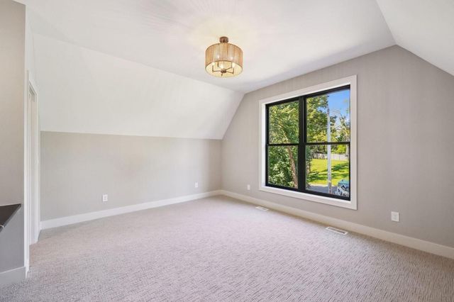 3061 Lake Shore Boulevard, Minnetonka, MN 55391