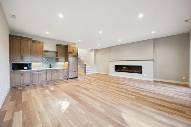 3061 Lake Shore Boulevard, Minnetonka, MN 55391