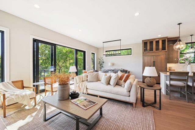 3061 Lake Shore Boulevard, Minnetonka, MN 55391