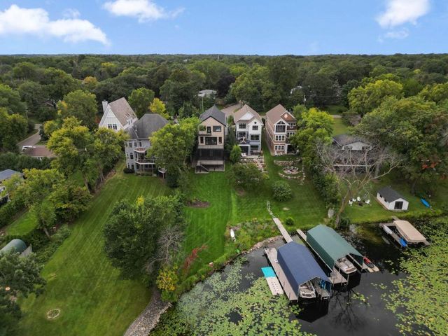 3061 Lake Shore Boulevard, Minnetonka, MN 55391