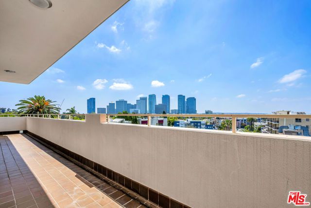 1333 S Beverly Glen Boulevard 606, Los Angeles, CA 90024