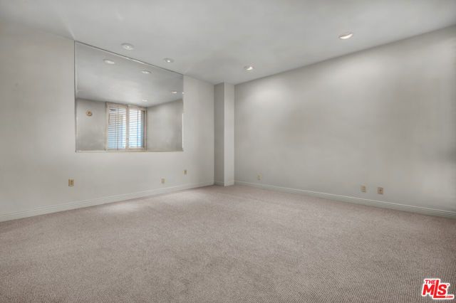 1333 S Beverly Glen Boulevard 606, Los Angeles, CA 90024