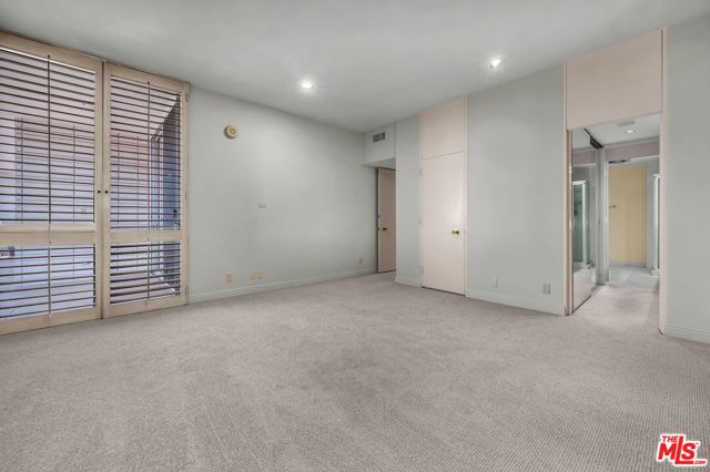 1333 S Beverly Glen Boulevard 606, Los Angeles, CA 90024