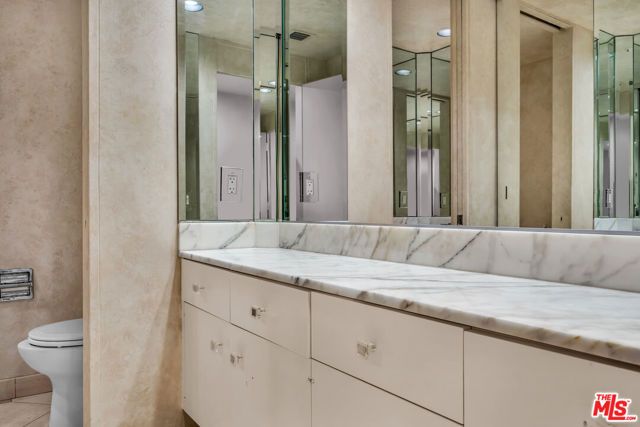 1333 S Beverly Glen Boulevard 606, Los Angeles, CA 90024