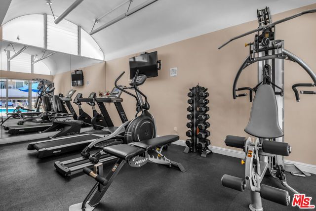 1333 S Beverly Glen Boulevard 606, Los Angeles, CA 90024