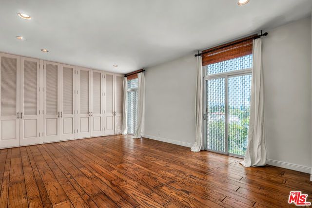 1333 S Beverly Glen Boulevard 606, Los Angeles, CA 90024