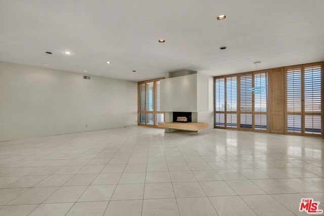 1333 S Beverly Glen Boulevard 606, Los Angeles, CA 90024