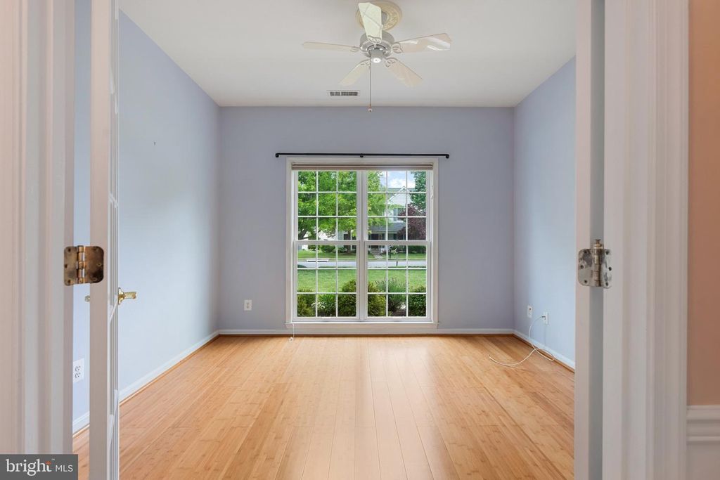 Image 9 of property listing at 29684 SULLIVAN DR, Easton, MD 21601