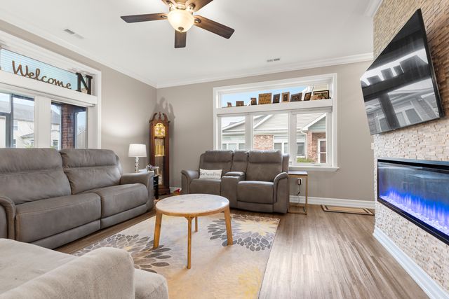 433 Stearn Drive 433, Genoa, IL 60135