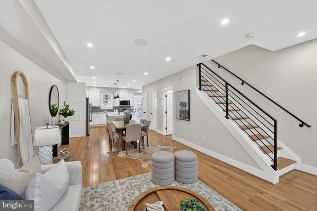 1114 OATES ST NE, Washington, DC 20002