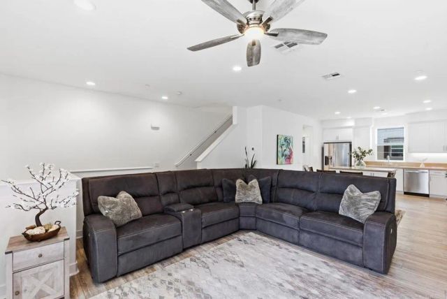 4367 Pacifica Way 2, Oceanside, CA 92056