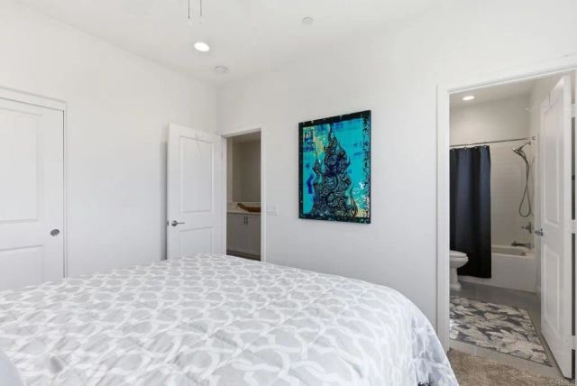4367 Pacifica Way 2, Oceanside, CA 92056