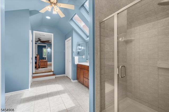 46 Everitts Hill Rd, Raritan Twp., NJ 08822