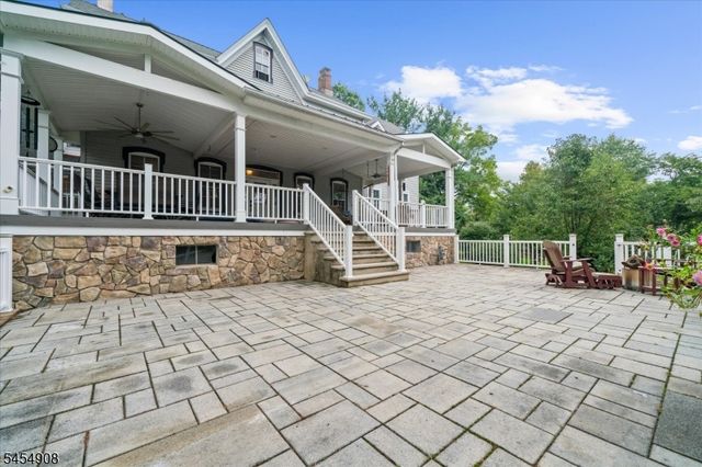 46 Everitts Hill Rd, Raritan Twp., NJ 08822