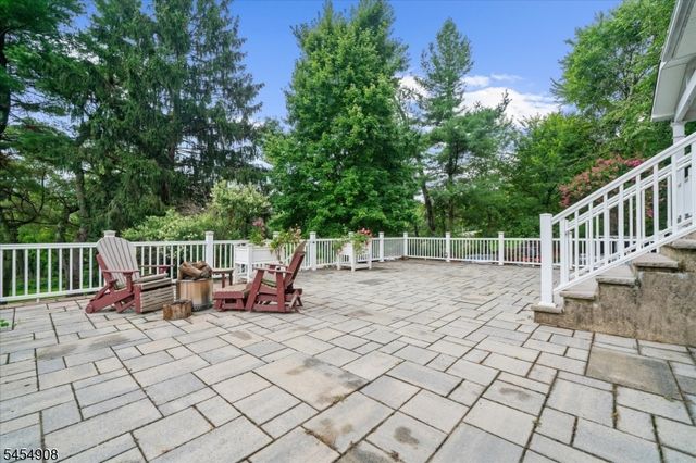 46 Everitts Hill Rd, Raritan Twp., NJ 08822