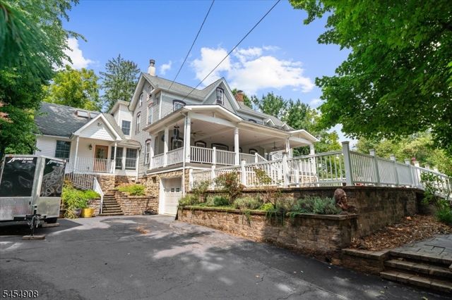 46 Everitts Hill Rd, Raritan Twp., NJ 08822