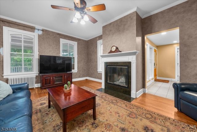 46 Everitts Hill Rd, Raritan Twp., NJ 08822