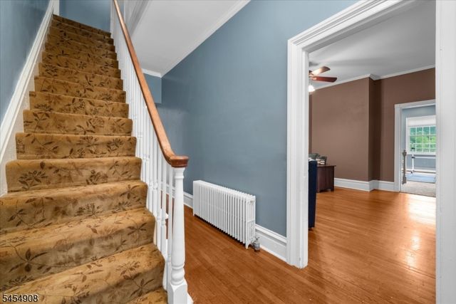 46 Everitts Hill Rd, Raritan Twp., NJ 08822