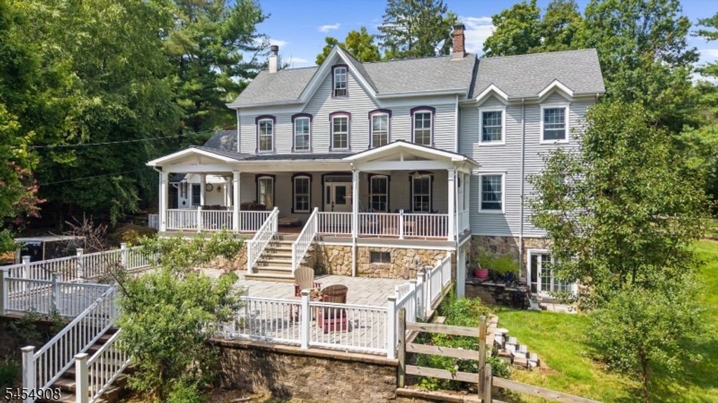 46 Everitts Hill Rd, Raritan Twp., NJ 08822