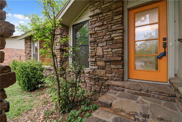 1847 Choctaw Court, Fayetteville, AR 72701