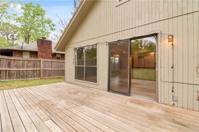 1847 Choctaw Court, Fayetteville, AR 72701
