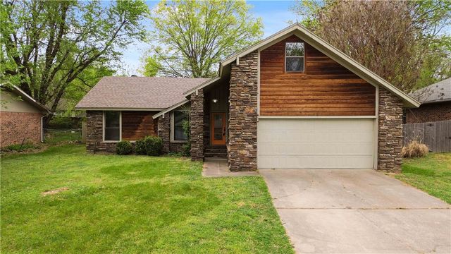 1847 Choctaw Court, Fayetteville, AR 72701