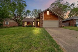 1847 Choctaw Court, Fayetteville, AR 72701