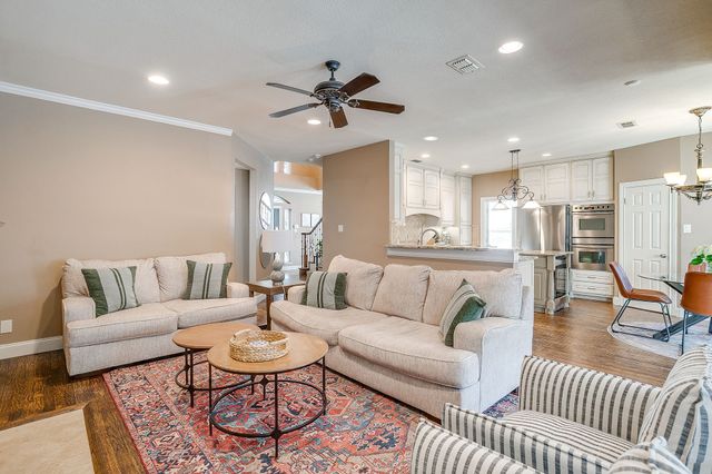 4408 Lost Creek Boulevard, Fort Worth, TX 76008