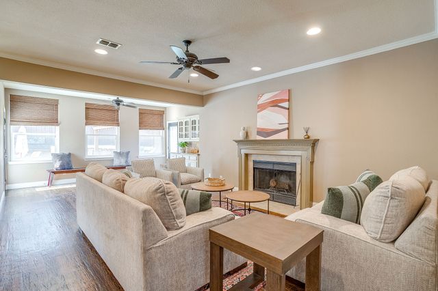 4408 Lost Creek Boulevard, Fort Worth, TX 76008