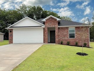 6320 Warwick Drive, Bryant, AR 72002