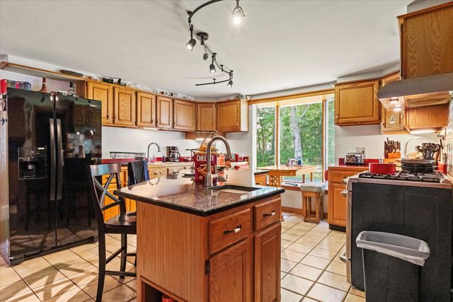 592 State Route 2, Shelburne, NH 03581