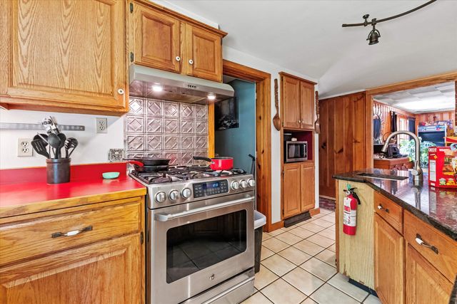 592 State Route 2, Shelburne, NH 03581