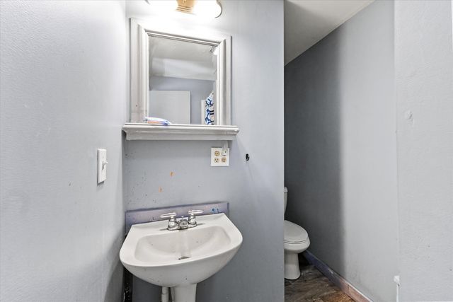 592 State Route 2, Shelburne, NH 03581