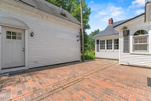 592 State Route 2, Shelburne, NH 03581