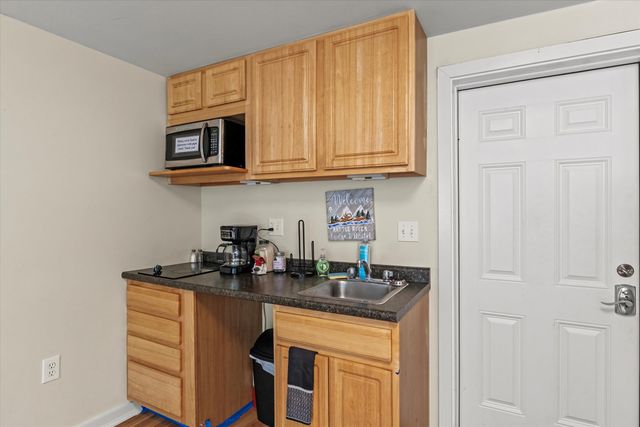 592 State Route 2, Shelburne, NH 03581