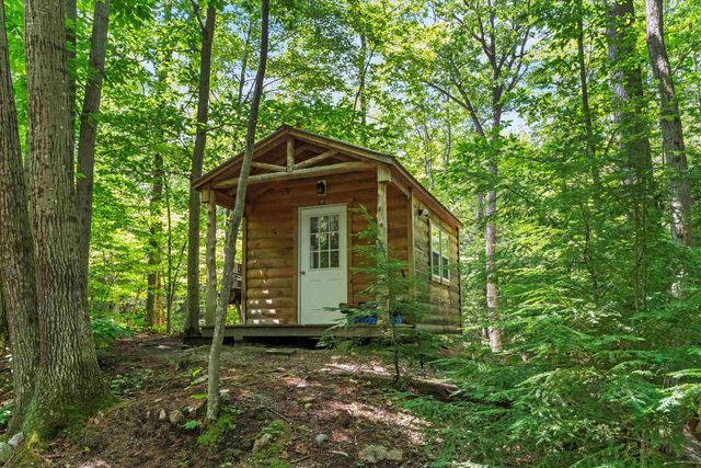 592 State Route 2, Shelburne, NH 03581