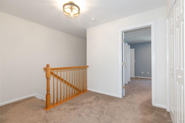 28 Lorien Place 4, Melville, NY 11747
