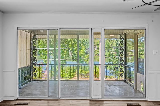 32 Lakeshore Drive, Little Rock, AR 72204