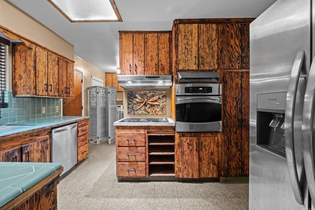 32 Lakeshore Drive, Little Rock, AR 72204