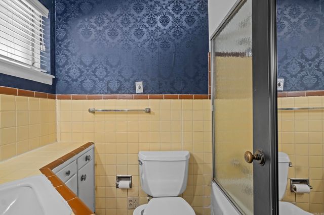 32 Lakeshore Drive, Little Rock, AR 72204