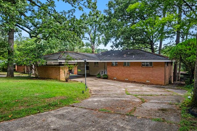 32 Lakeshore Drive, Little Rock, AR 72204