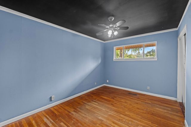 32 Lakeshore Drive, Little Rock, AR 72204