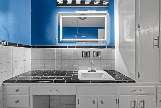 32 Lakeshore Drive, Little Rock, AR 72204