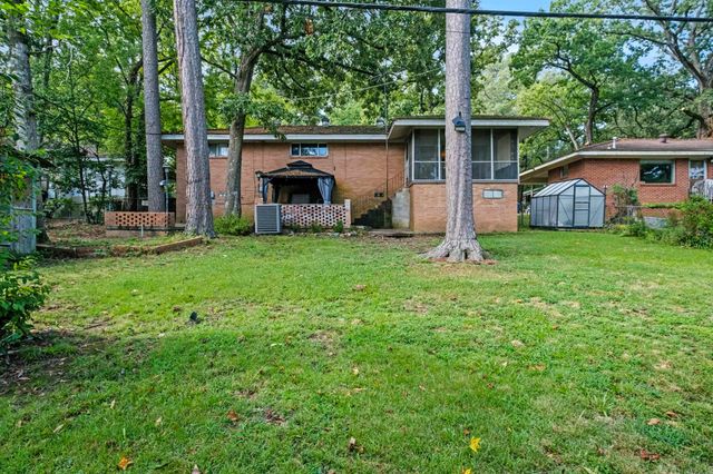 32 Lakeshore Drive, Little Rock, AR 72204