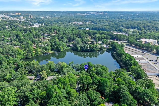 32 Lakeshore Drive, Little Rock, AR 72204