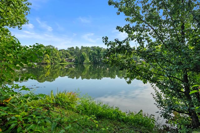 32 Lakeshore Drive, Little Rock, AR 72204