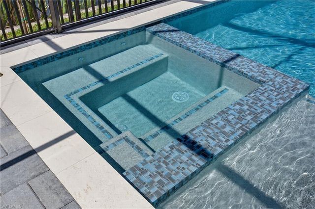 2836 SW 1st TER, Cape Coral, FL 33991