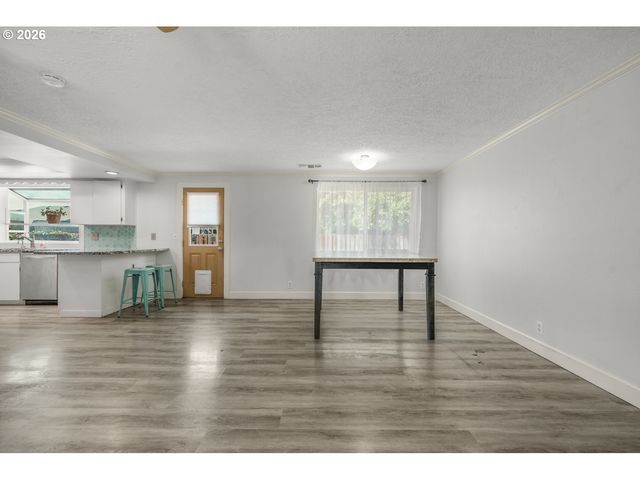 859 Ne KATHRYN St, Hillsboro, OR 97124