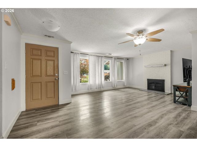 859 Ne KATHRYN St, Hillsboro, OR 97124