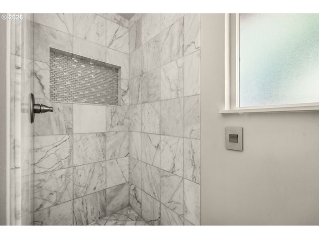 859 Ne KATHRYN St, Hillsboro, OR 97124